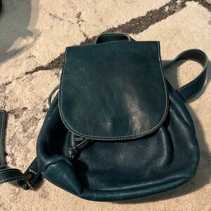 Portalnd leather bucket backpack-lagoon